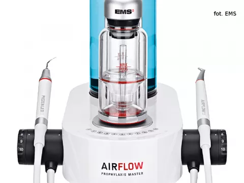 Innowacyjne technologie w gabinecie stomatologicznym Parkowa - AIRFLOW® Prophylaxis Master